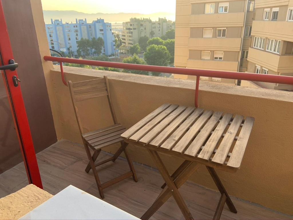 Room In A Shared Apartment Touching The Border :) La Línea de la Concepción Buitenkant foto