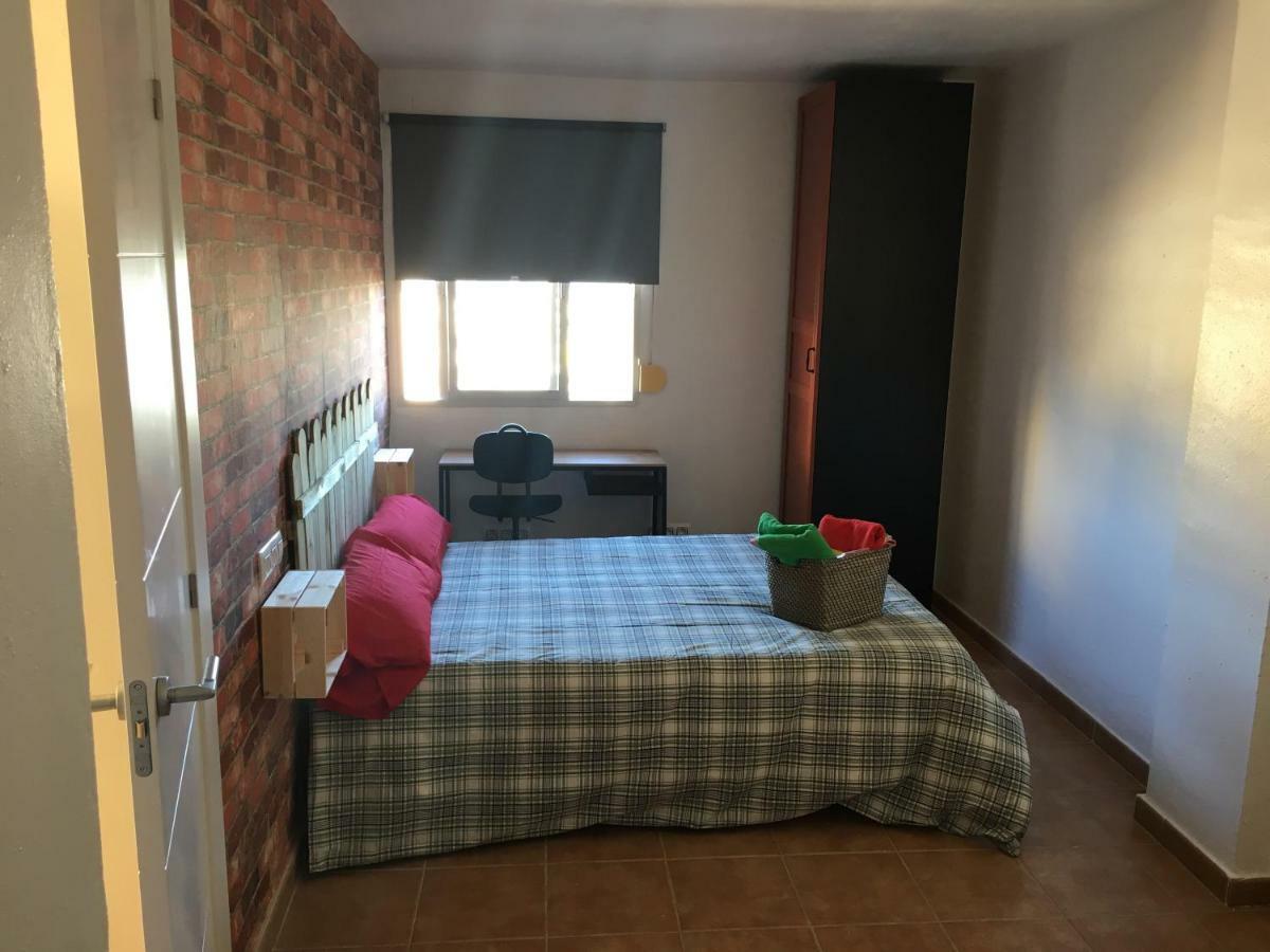 Room In A Shared Apartment Touching The Border :) La Línea de la Concepción Buitenkant foto