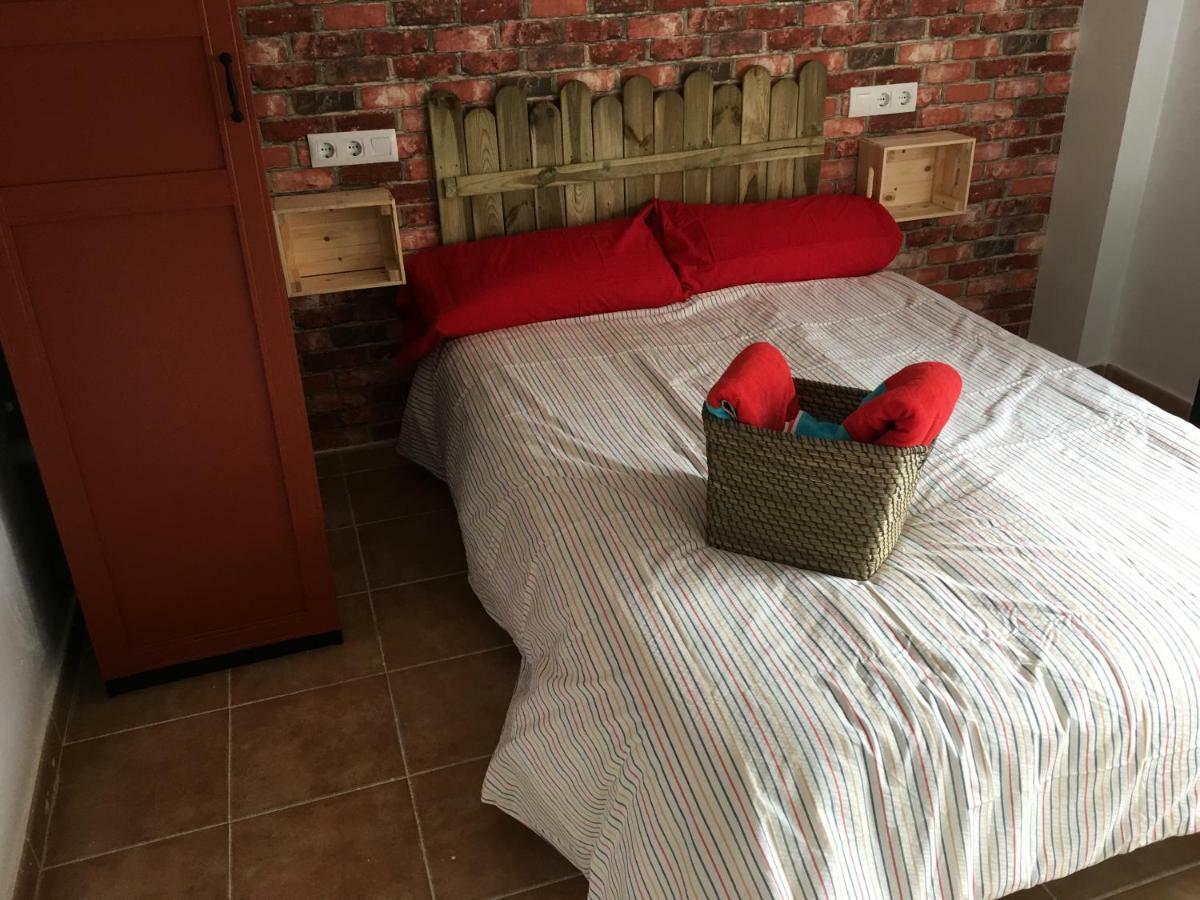 Room In A Shared Apartment Touching The Border :) La Línea de la Concepción Buitenkant foto