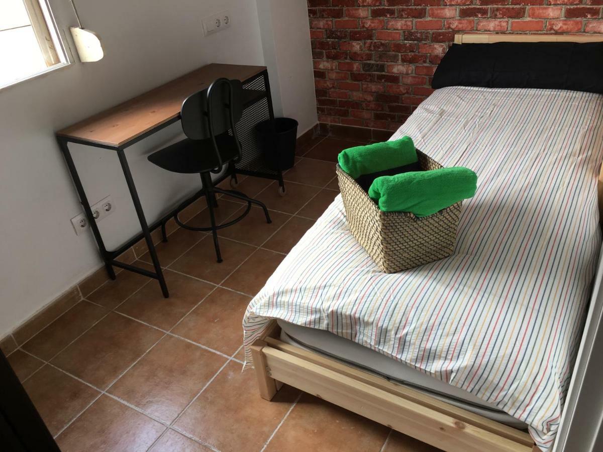 Room In A Shared Apartment Touching The Border :) La Línea de la Concepción Buitenkant foto